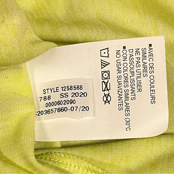 NEW Under Armour Women's Tech Twist V-neck Top size M Yellow - Picture 5 of 6